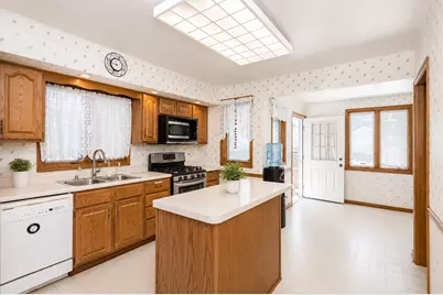 5319 W Patterson Street, Chicago, IL 60641 - Photo 3