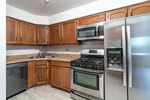 1004 Centurion Ln, Vernon Hills, IL 60061 - Photo 7