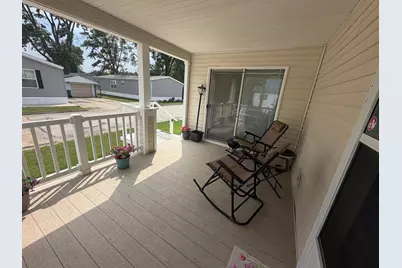 336 Avenue F, Bloomington, IL 61704 - Photo 3
