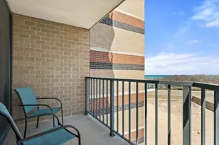 3660 N Lake Shore Dr, Chicago, IL 60613 - Photo 7