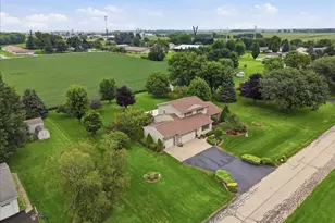 3606 E 20th St, Sterling, IL 61081 - Photo 9
