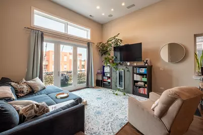 3559 W Montrose Avenue #4E, Chicago, IL 60618 - Photo 3