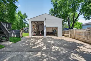 1212 Dean St, Saint Charles, IL 60174 - Photo 3