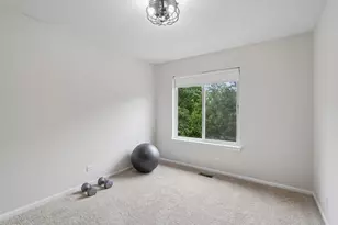 18106 W Hampshire Dr, Gurnee, IL 60031 - Photo 29