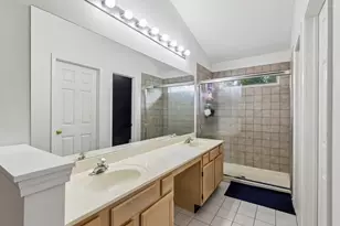 18106 W Hampshire Dr, Gurnee, IL 60031 - Photo 23