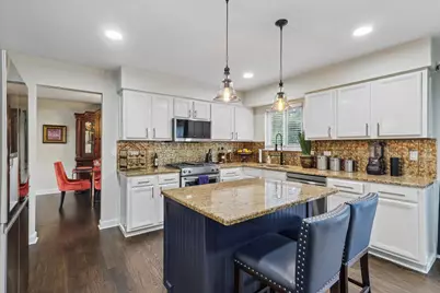 18106 W Hampshire Drive, Gurnee, IL 60031 - Photo 13