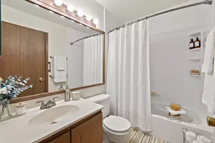 2075 Aronomink Cir, Elgin, IL 60123 - Photo 13