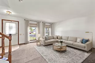 2075 Aronomink Cir, Elgin, IL 60123 - Photo 5