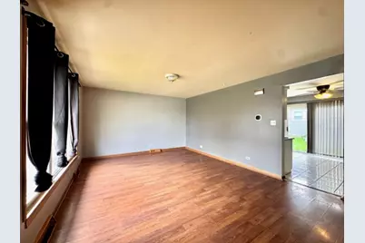 643 N Iowa Avenue, Villa Park, IL 60181 - Photo 3
