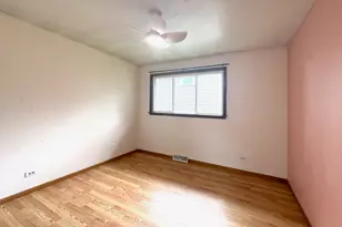 643 N Iowa Ave, Villa Park, IL 60181 - Photo 5