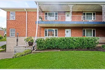 1445 W Touhy Avenue #9A, Park Ridge, IL 60068 - Photo 1