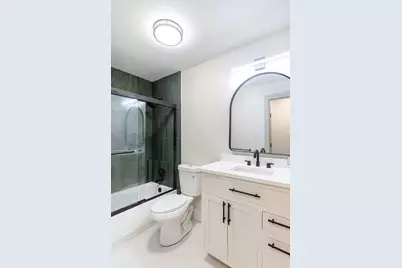 1339 N Dearborn Street #2B, Chicago, IL 60610 - Photo 11