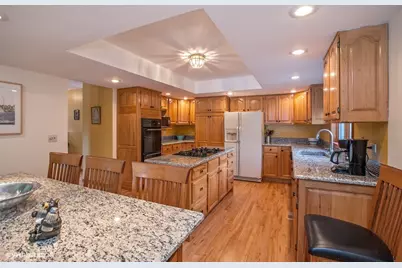 4106 W Lake Shore Drive, Wonder Lake, IL 60097 - Photo 5