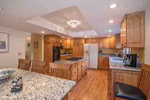 4106 W Lake Shore Dr, Wonder Lake, IL 60097 - Photo 5