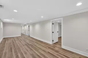5852 W Newport Ave, Chicago, IL 60634 - Photo 41