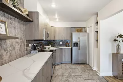 761 Garfield Avenue #C, Libertyville, IL 60048 - Photo 7