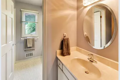 [Address not provided], Northbrook, IL 60062 - Photo 33