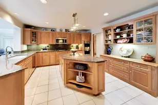 [Address not provided], Northbrook, IL 60062 - Photo 9