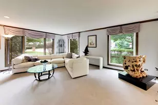 [Address not provided], Northbrook, IL 60062 - Photo 7