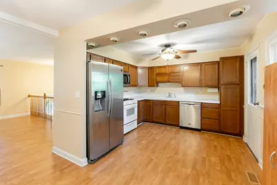 7615 Walnut Avenue, Woodridge, IL 60517 - Photo 5