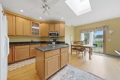 10400 Emerald Avenue, Orland Park, IL 60467 - Photo 9