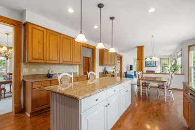 4 Wellesley Court, Hawthorn Woods, IL 60047 - Photo 9