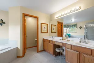 4 Wellesley Ct, Hawthorn Woods, IL 60047 - Photo 23
