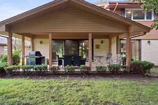 8430 Carriage Green Dr, Darien, IL 60561 - Photo 27