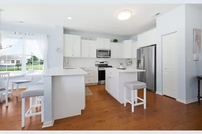 635 N Falls Circle, Pingree Grove, IL 60140 - Photo 13