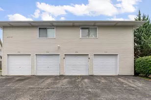 2356 Carnation Dr, Crest Hill, IL 60403 - Photo 13