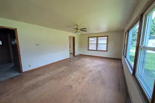 203 E 2nd St, Genoa, IL 60135 - Photo 3