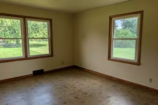 203 E 2nd St, Genoa, IL 60135 - Photo 7