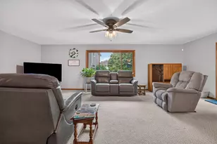 1512 Courtland Ave, Normal, IL 61761 - Photo 5