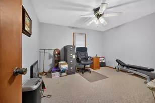 1512 Courtland Ave, Normal, IL 61761 - Photo 15