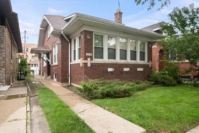 6520 N Fairfield Avenue, Chicago, IL 60645 - Photo 1