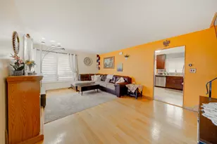 513 W Willow Glen, Addison, IL 60101 - Photo 5