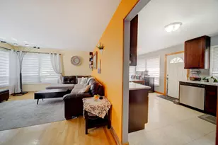 513 W Willow Glen, Addison, IL 60101 - Photo 9