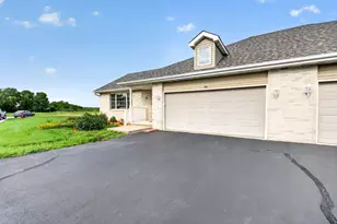 202 Dusty Trail, Coal City, IL 60416 - Photo 3