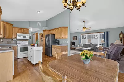 202 Dusty Trail #202, Coal City, IL 60416 - Photo 11