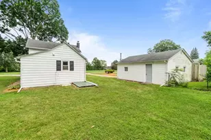 333 E Front St, Byron, IL 61010 - Photo 29