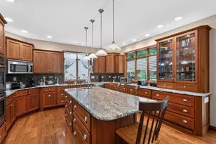 310 Bayview Ct, Danville, IL 61832 - Photo 5