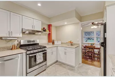 308 S Albert Street, Mount Prospect, IL 60056 - Photo 5