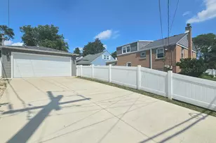 944 S Ardmore Ave, Villa Park, IL 60181 - Photo 5