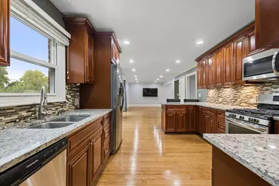 1808 W Pheasant Trail, Mount Prospect, IL 60056 - Photo 9