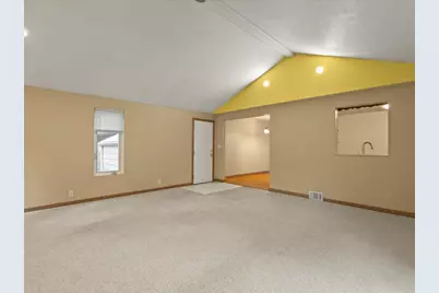 1407 Vassar Road, Rockford, IL 61103 - Photo 21
