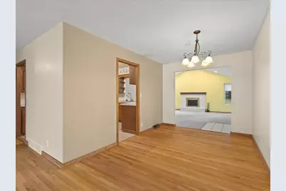 1407 Vassar Road, Rockford, IL 61103 - Photo 9