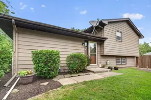 2018 Jackson Branch Dr, New Lenox, IL 60451 - Photo 3