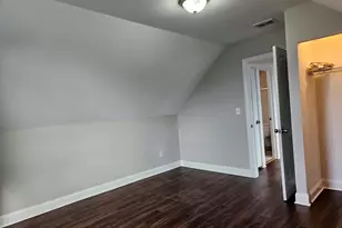 827 W 33rd Pl, Chicago, IL 60608 - Photo 17