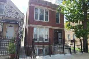 827 W 33rd Pl, Chicago, IL 60608 - Photo 1
