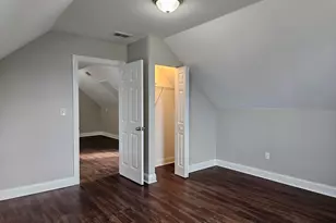 827 W 33rd Pl, Chicago, IL 60608 - Photo 15